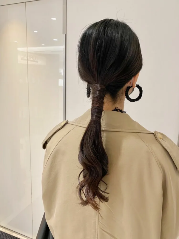 ヘアアクセなしでもおしゃれなヘアアレンジ