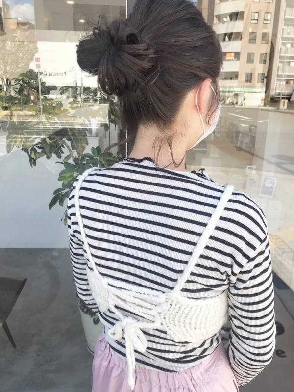 黒髪セミロングのヘアアレンジ13