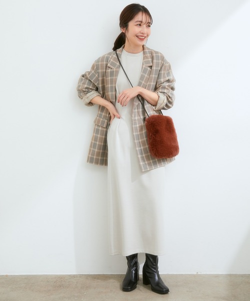 チェック柄ジャケット×ロングワンピース