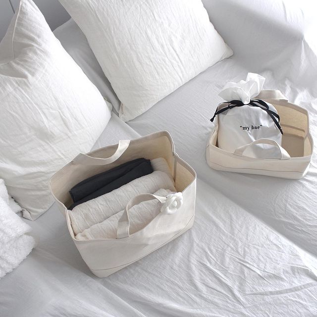 持ち運びがしやすい持ち手付き