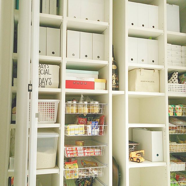 みんなお菓子の収納場所どうしてる おしゃれで家族も取り出しやすいアイデア実例 Folk