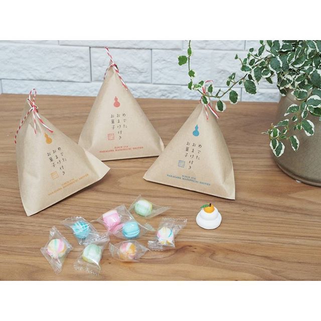 お菓子なら日持ちするものを選ぶ