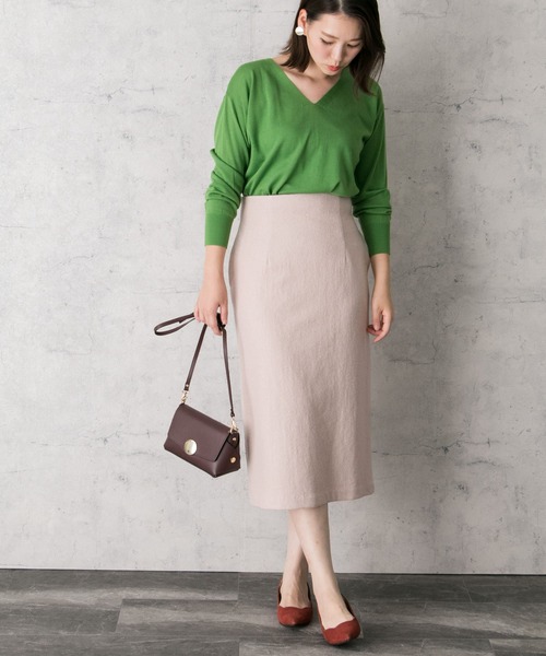22 ベージュスカートで作る春の装い 定番コーデを今年っぽく着こなそう Folk