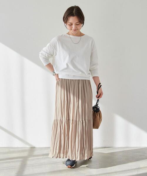 22 ベージュスカートで作る春の装い 定番コーデを今年っぽく着こなそう Folk