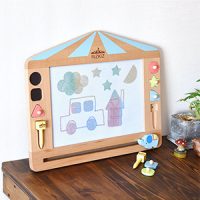 2歳児に贈りたい誕生日プレゼント特集。室内・外まで男女ともに喜ぶ贈り物をご紹介