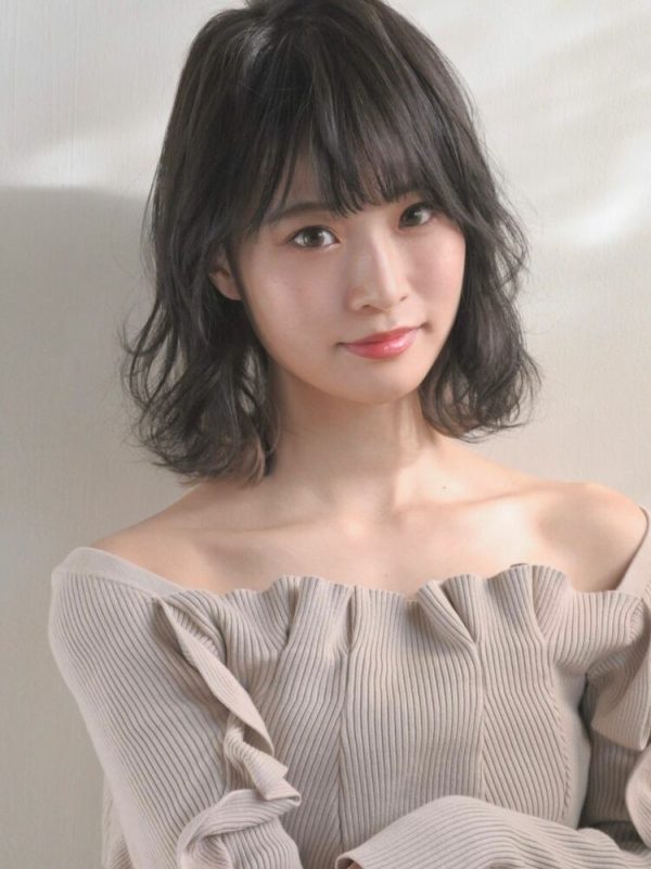 ふんわりニュアンスパーマ風のヘアアレンジ