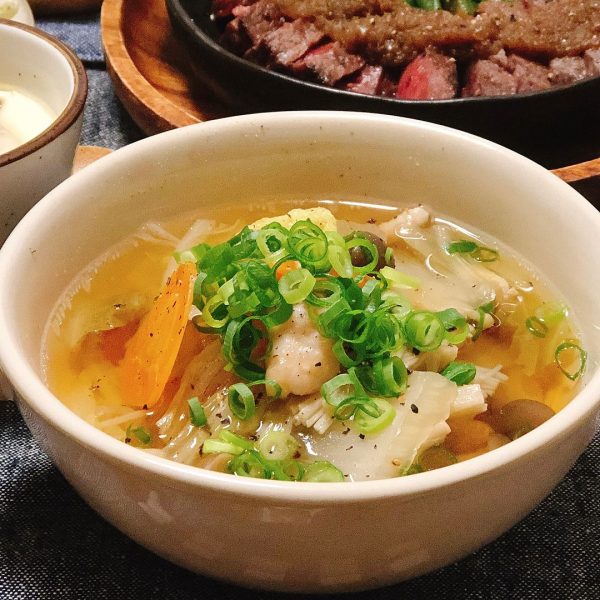 鶏肉ときのこと白菜のスープ煮