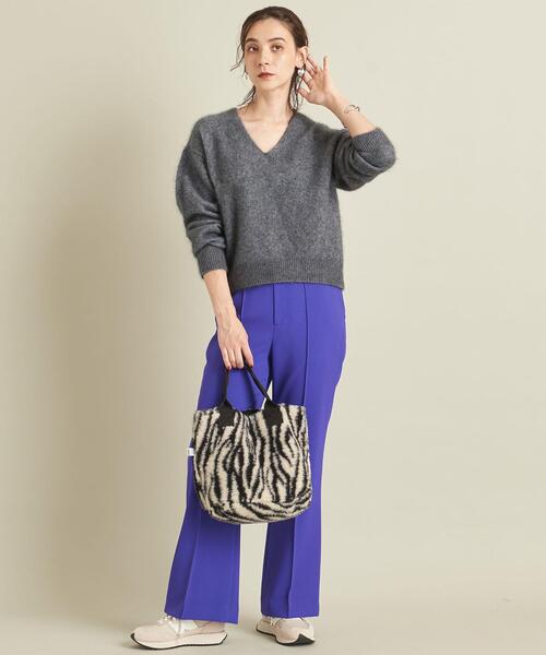 グレーに合う色って何色 相性のよい色を組み合わせて作る22年最新コーデ Folk