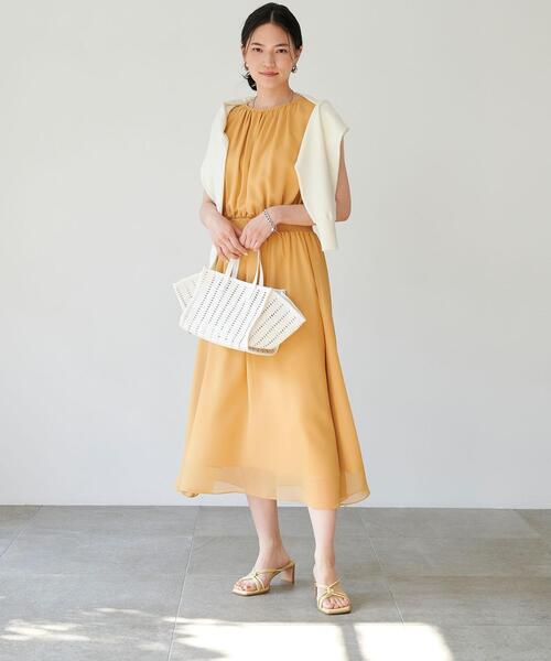 長袖カーディガン×シフォンギャザーワンピース