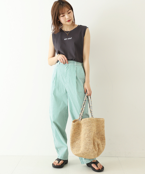 ロゴトップス×コットンストライプ柄パンツ