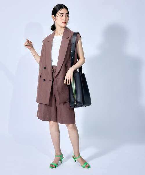 ダブルブレストジレ×レディースハーフパンツ