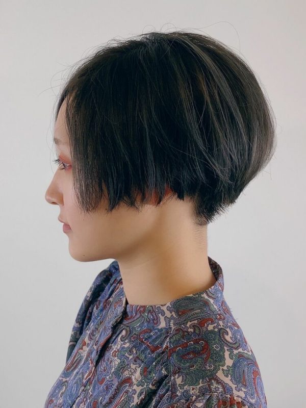 暗めでも重すぎない春トレンドのヘアカラー