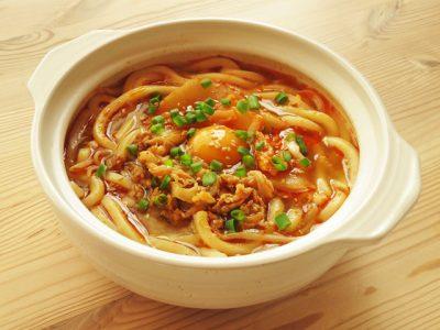 ピリ辛で美味しい豚キムチ煮込みうどんレシピ